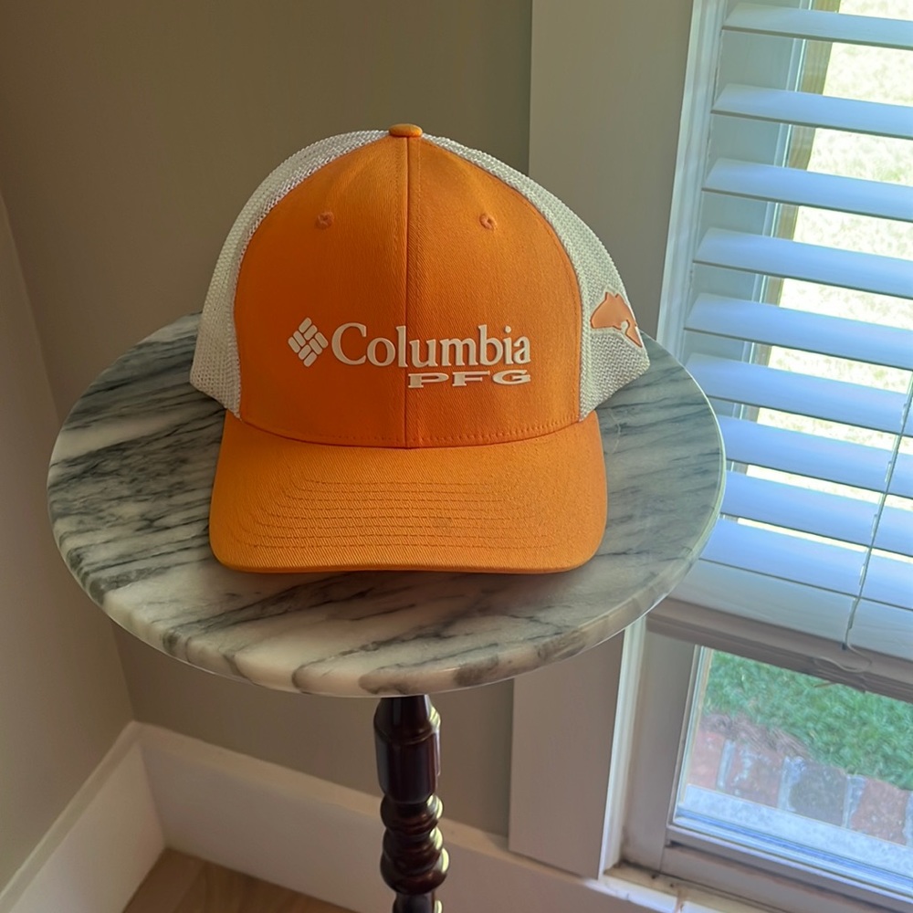 Used Columbia PFG hat